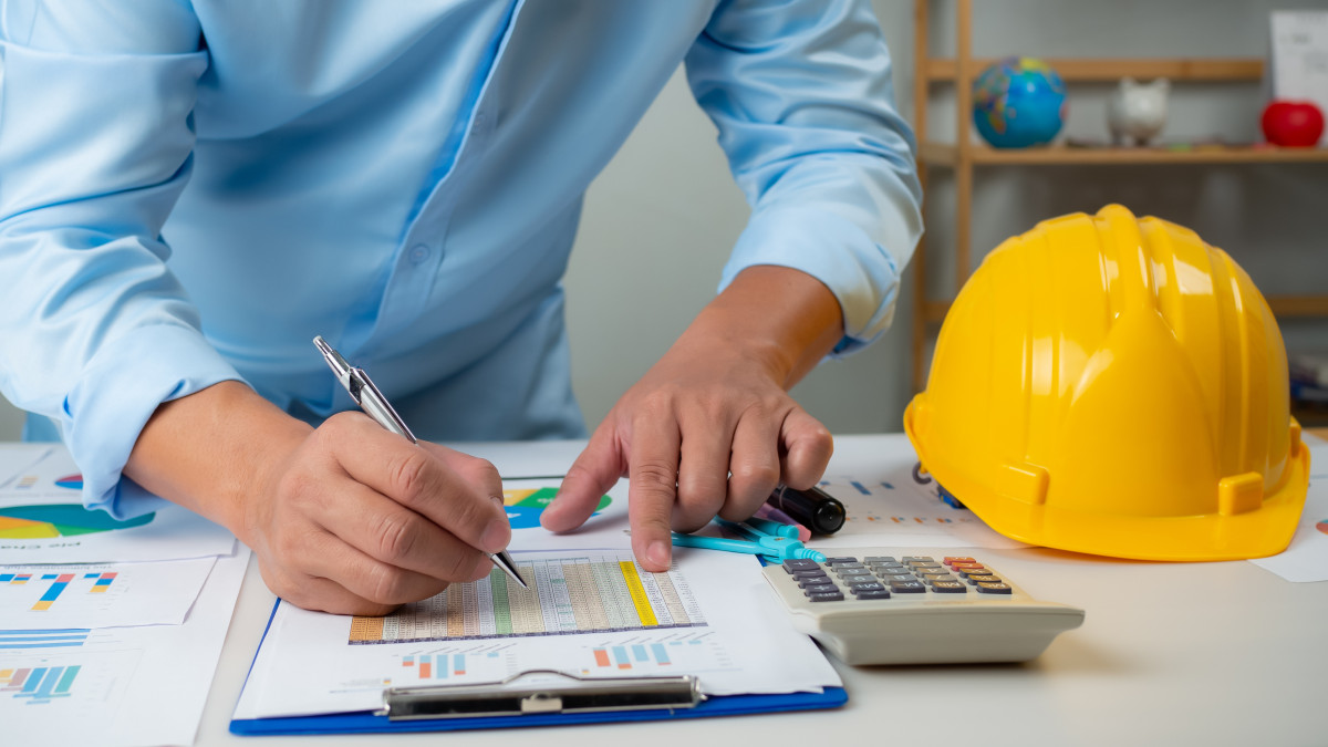 How Construction Management Controls Costs on Industrial Projects